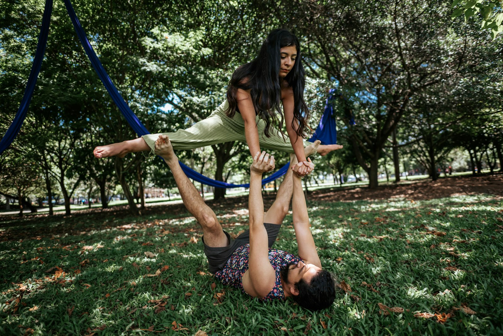 כס מלוכה · Throne pose